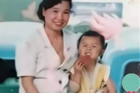 杜飞吻姝寒胸照片