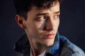 美国帅气老男网红,揭秘美国帅气老男网红的网红之路